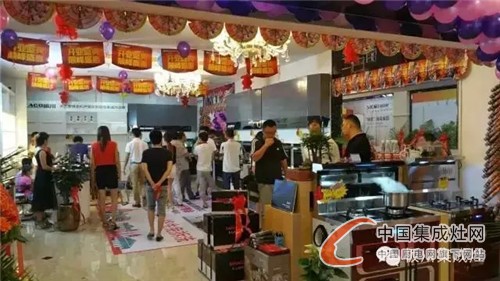 板川集成灶泉州專賣店盛大開業(yè)，喜迎開門紅！