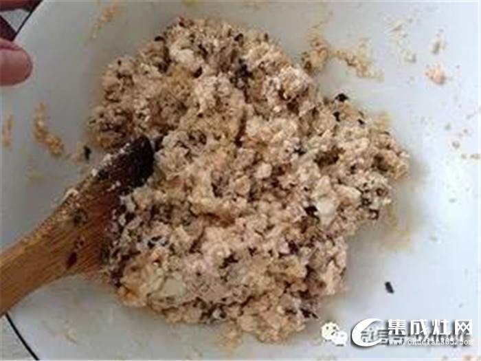 你會做蒸豆腐圓子么？柏信集成灶來教學(xué)啦！